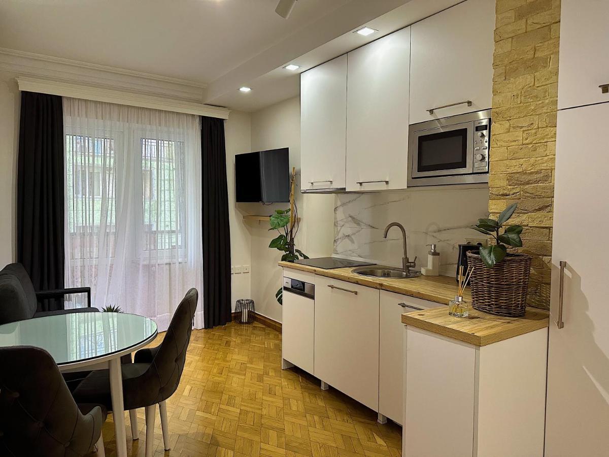 Apartment 巴统 外观 照片